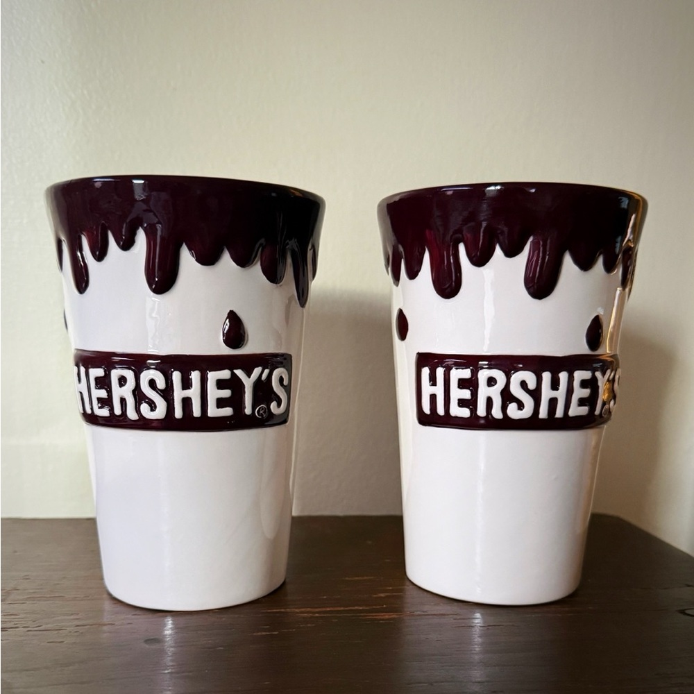 Hershey"s Embossed glasses great condition, RARE!